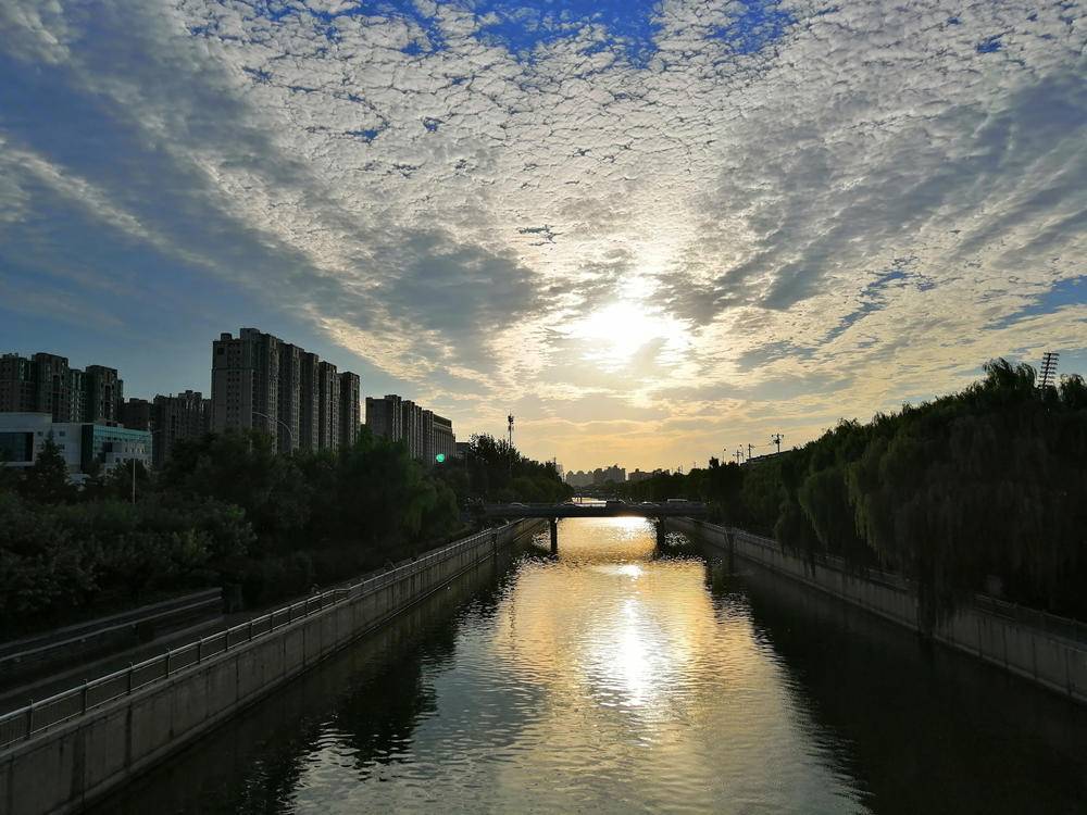 长续航大内存，华为麦芒7带你体验AI拍摄的乐趣