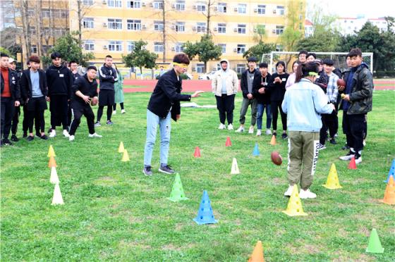 万博科技职业学院大学生骨干素质拓展训练营开训