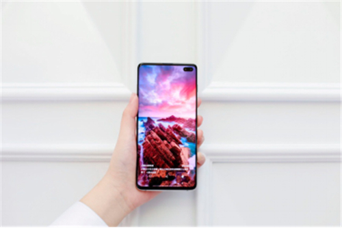 三星Galaxy S10系列销量攀升不是没有原因 其竞争力完全不输华为