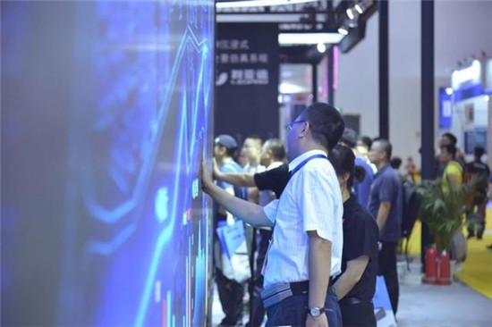 国内首秀〡利亚德0.6mm“中国屏”闪耀InfoComm China2019