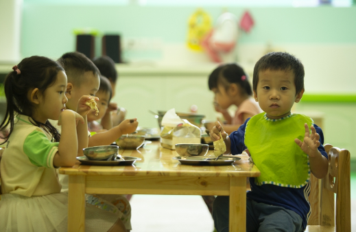 芭迪熊亲幼馆：托育品牌标准化，究竟有多重要？