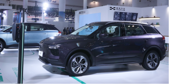 新势代品质SUV，爱驰U5亮相海口车展获好评