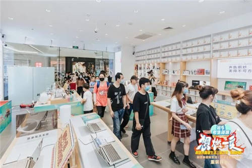 联想来酷门店升级，三店智慧焕新齐亮相