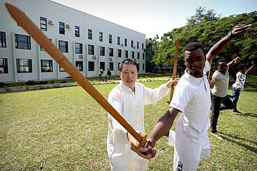 法兰克福大学举办“孔子学院日”活动，孔子学院受到当地市民的热捧