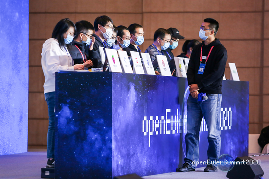 openEuler Summit 2020成功召开，探索技术创新无限可能