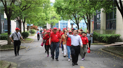 多康吉荣耀参展84届国际医疗器械博览会暨上海二日红色之旅圆满成功