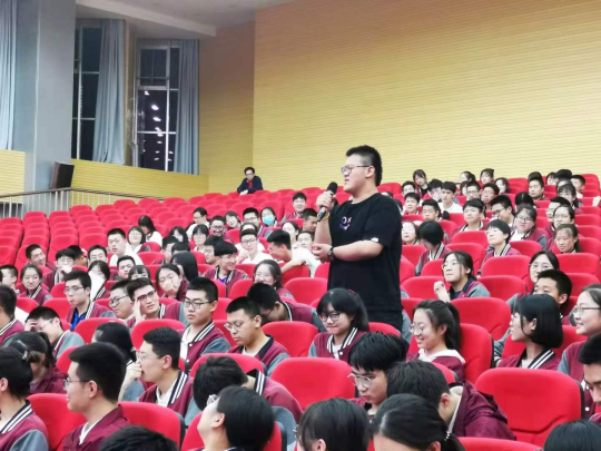 培文学校怎么样？邀北大学长为高三学子助力高考