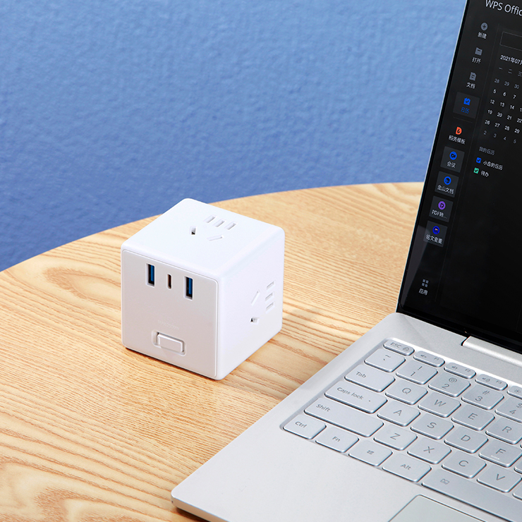 多面供电更省空间！aigo魔方转换器助你打造清爽桌面