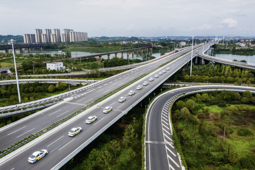 经济参考报：蘑菇车联走出自动驾驶第四条路