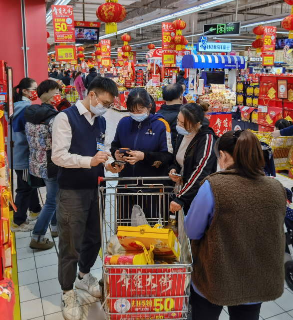 家乐福春节不打烊 服务是零售人不变的坚守与热爱