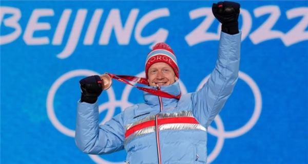 2022北京冬奥会冠军约翰内斯·廷内斯·伯厄成为Aritco瑞特科电梯明星用户
