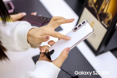 三星Galaxy S22系列新品上市快闪体验店亮相上海新天地 多款旗舰新品等你体验