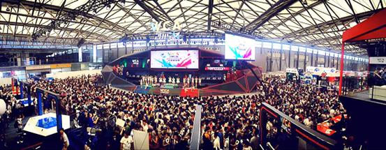 2015 年更吸引WCA赛事，落地 ChinaJoy 展会现场.jpg