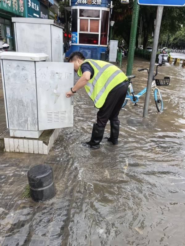 闻“汛”而动丨风雨中的海信力量