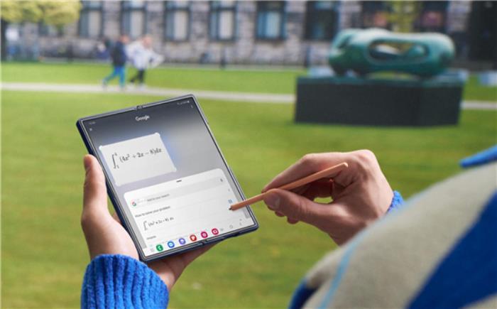 AI上学习新方式 三星Galaxy Z Fold6你的校园生活好助手